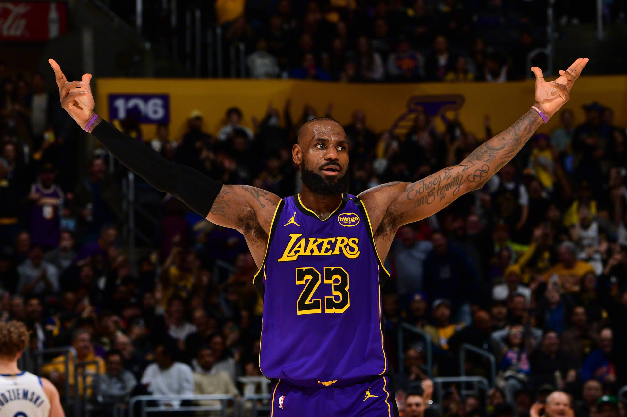 米兰体育-浓眉哥赛事官方发布高光表现新规，勇士争议不断！的简单介绍